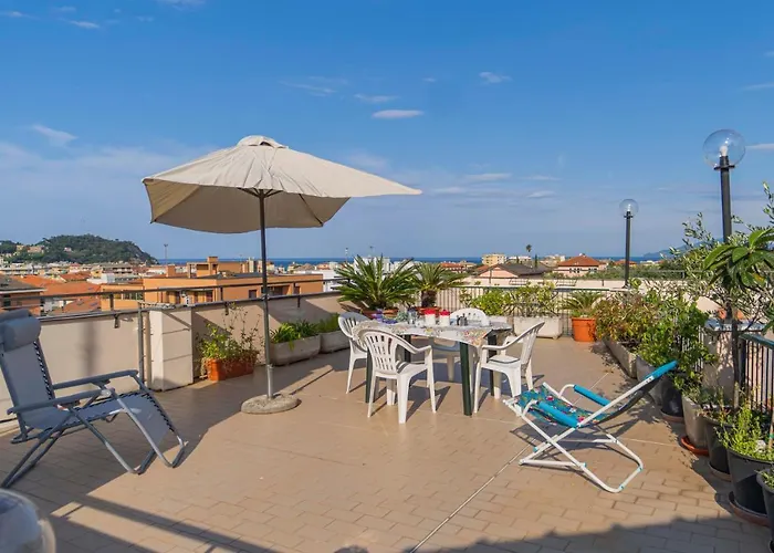 124 - Casa Con Terrazza Sestri- 15minuti A Piedi Dal Centro Appartement