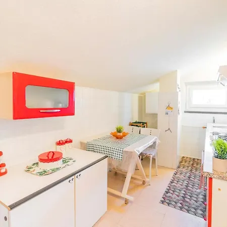 124 - Casa Con Terrazza Sestri- 15minuti A Piedi Dal Centro Apartment *