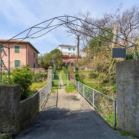 124 - Casa Con Terrazza Sestri- 15minuti A Piedi Dal Centro Apartment *