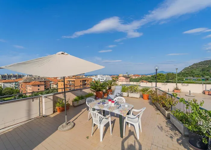 124 - Casa Con Terrazza Sestri- 15minuti A Piedi Dal Centro * Σέστρι Λεβάντε